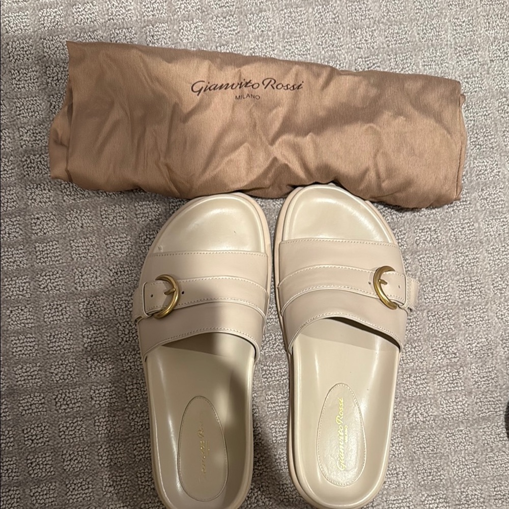 Gianvito Rossi Cream Slide Sandals